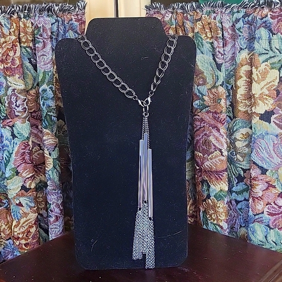 Premier Designs Jewelry - Premiere Design Into The Swing Necklace (15 inch Chain)